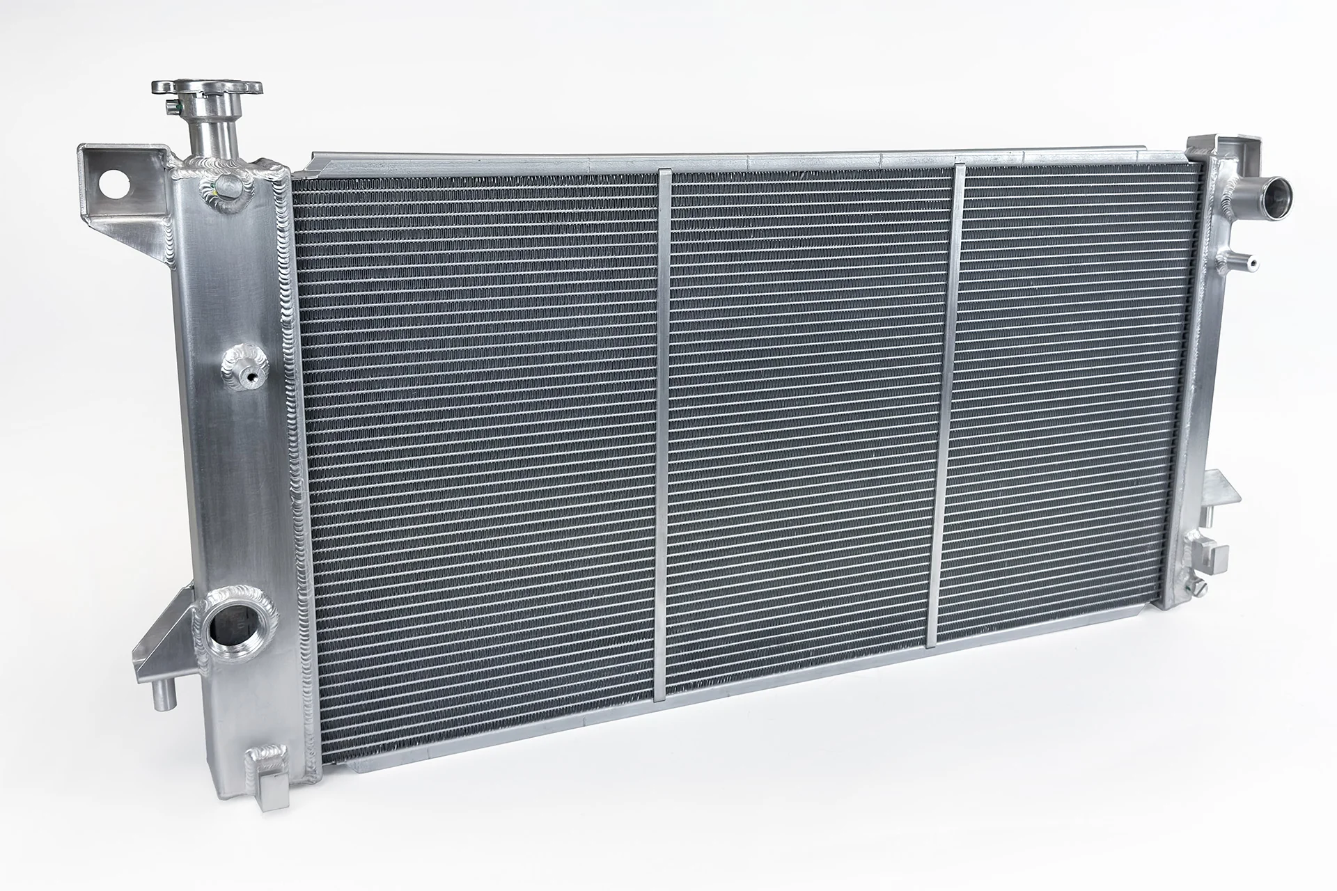 Replacement Heavy-Duty All-Aluminum Radiator <br> 10-17 Ford F-150 Expedition, Lincoln Navigator - Image 4