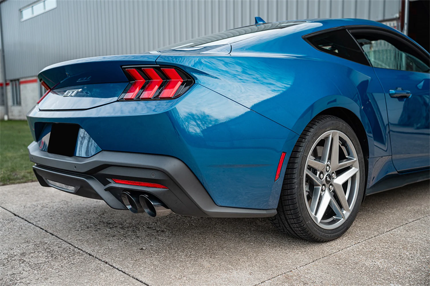 2.5in Axle-Back Dual Rear Exit without Tips <br> 2024-2025 Ford Mustang - Image 2